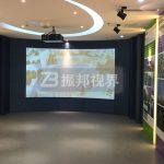 針對現代城鄉規劃館，如何設計互動性強的展廳方案？