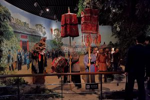 數(shù)字化博物館在設(shè)計(jì)與建造中，如何深度呈現(xiàn)文物背后的故事？